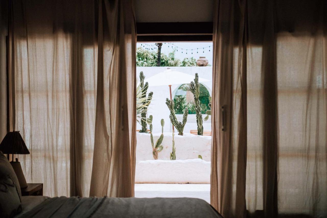 Hotel Sages Canggu Esterno foto