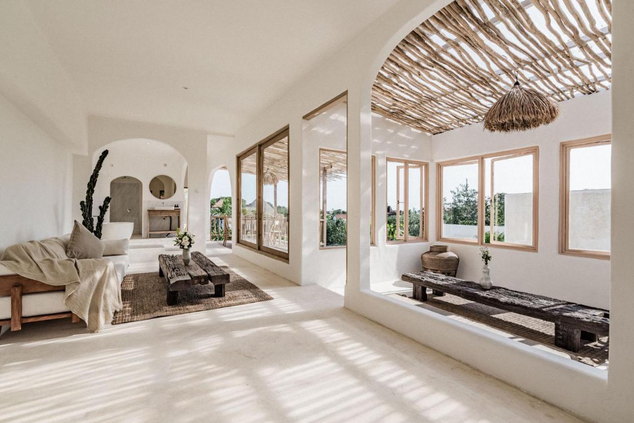 Hotel Sages Canggu Esterno foto